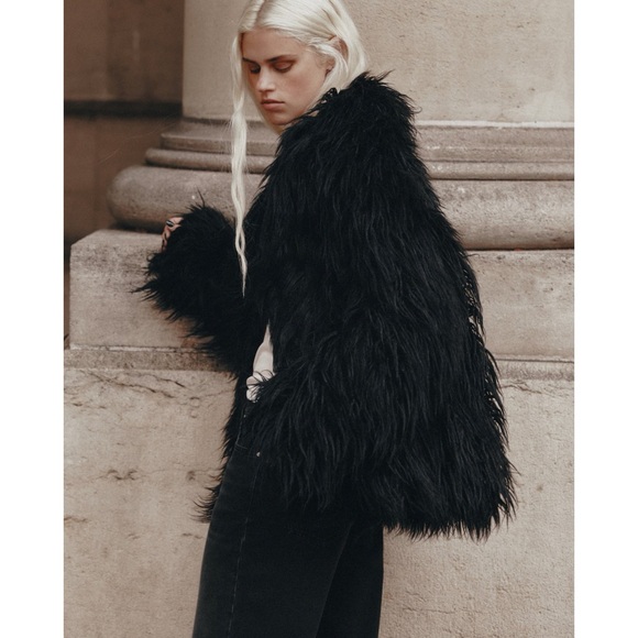 MIKUTA The Black Fluffy Jacket Faux Fur - Picture 11 of 11